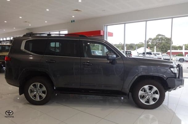 2023 Toyota Landcruiser VX in Silver