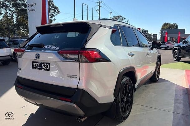 2023 Toyota RAV4 Cruiser in White