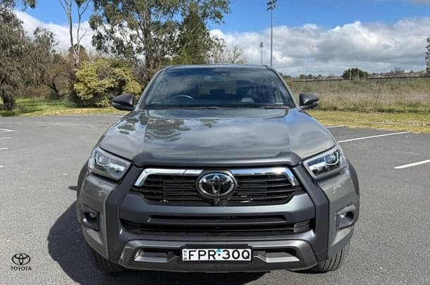 2025 Toyota Hilux Rogue 48V in Bronze