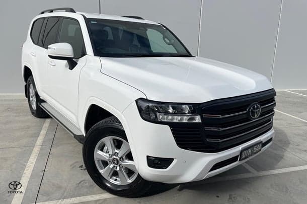 2025 Toyota Landcruiser GXL in White