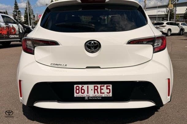 2021 Toyota Corolla Ascent Sport in White