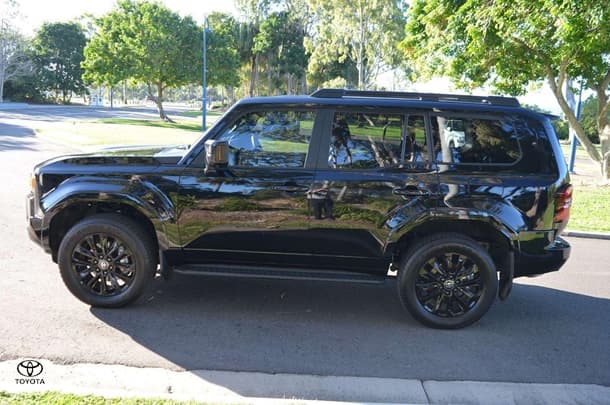 2024 Toyota Landcruiser Prado VX in Black