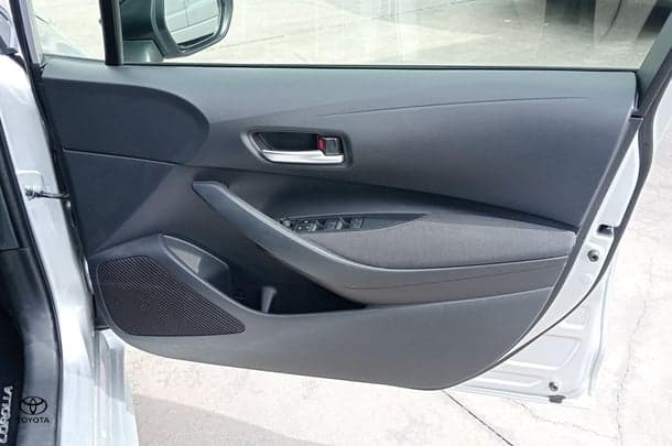 2025 Toyota Corolla SX Hybrid in Silver
