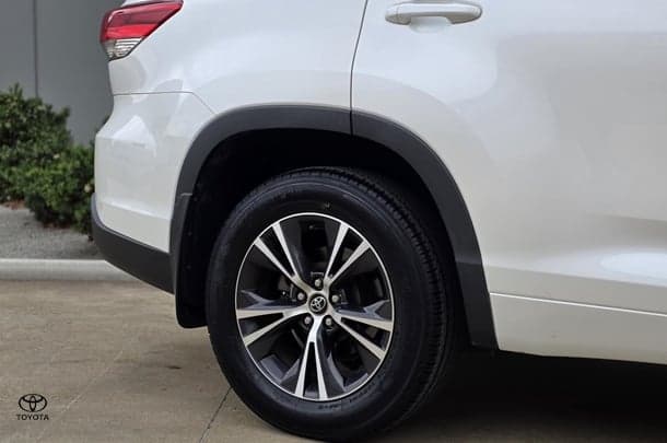 2019 Toyota Kluger GX in White