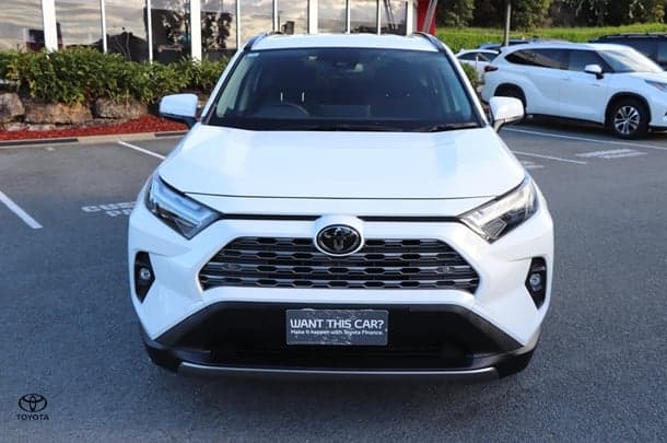 2025 Toyota RAV4 GXL AWD in White