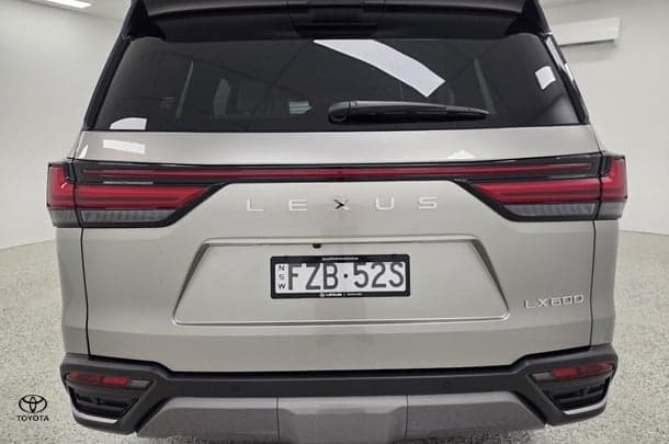 2025 Lexus LX LX600 Sports Luxury in Silver