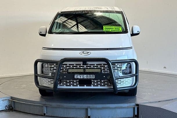 2023 Hyundai STARIA Base in White