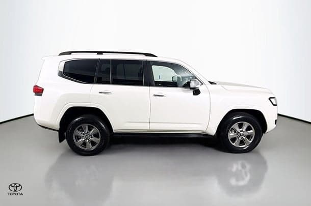 2022 Toyota Landcruiser Sahara in White