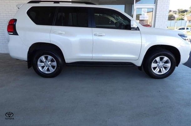 2023 Toyota Landcruiser Prado GXL in White