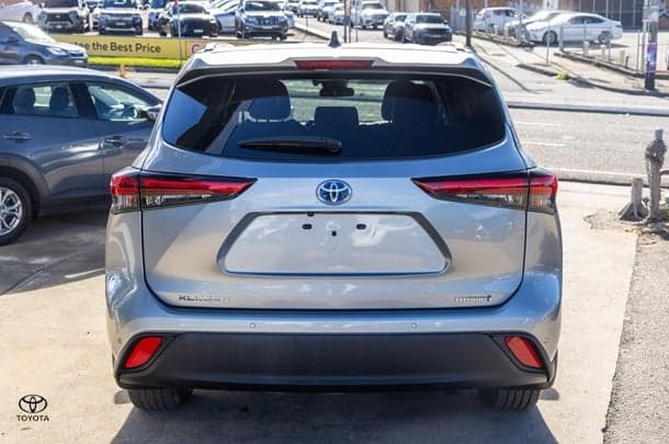 2023 Toyota Kluger GXL in Silver
