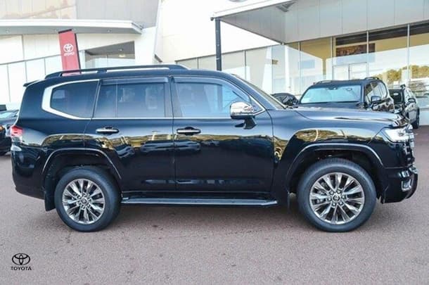 2025 Toyota Landcruiser Sahara ZX in Black