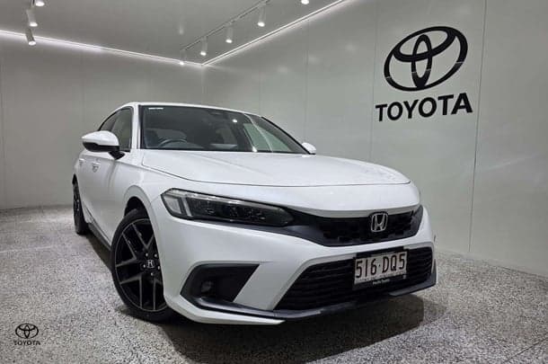 2021 Honda Civic VTi LX in White