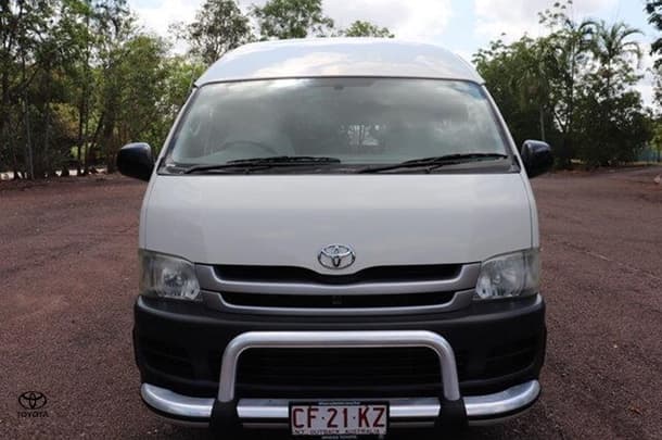 2008 Toyota Hiace Commuter in White