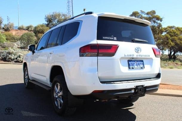 2022 Toyota Landcruiser VX in White