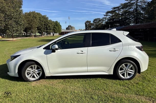 2021 Toyota Corolla Ascent Sport in White