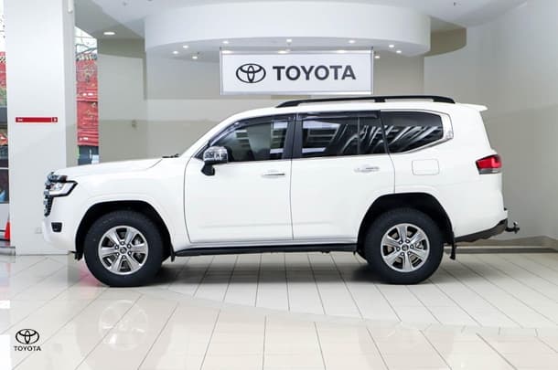 2023 Toyota Landcruiser Sahara in White