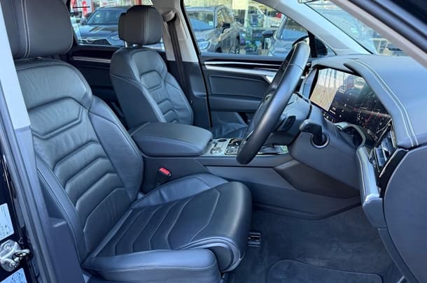 2020 Volkswagen Touareg 170TDI in Grey
