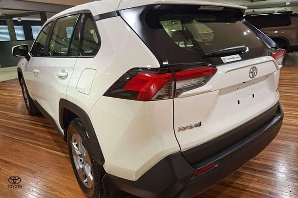 2025 Toyota RAV4 GX-2WD in White