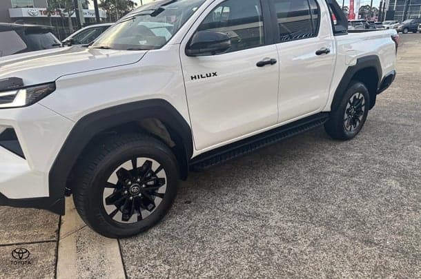 2026 Toyota Hilux SR5 48V in White