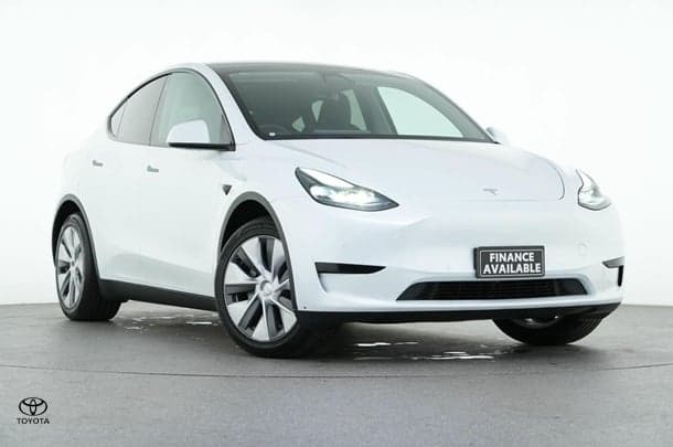 2022 Tesla Model Y Rear-Wheel Drive in White