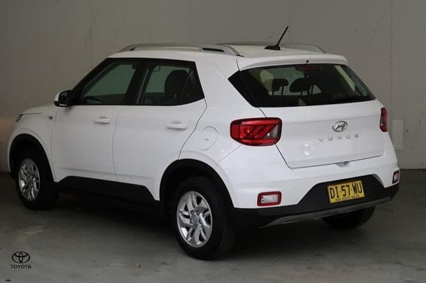 2024 Hyundai Venue Base in White