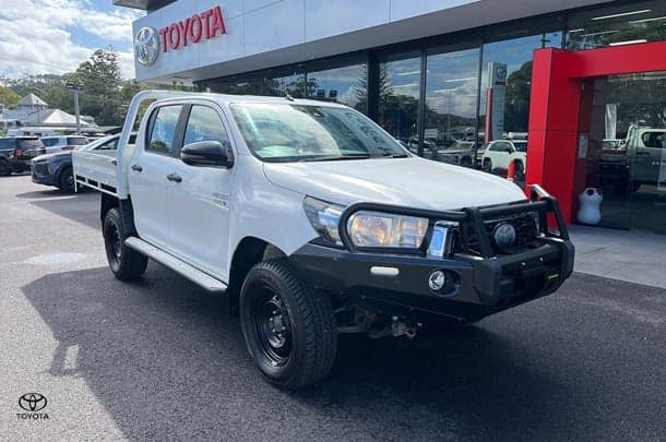 2019 Toyota Hilux SR in White