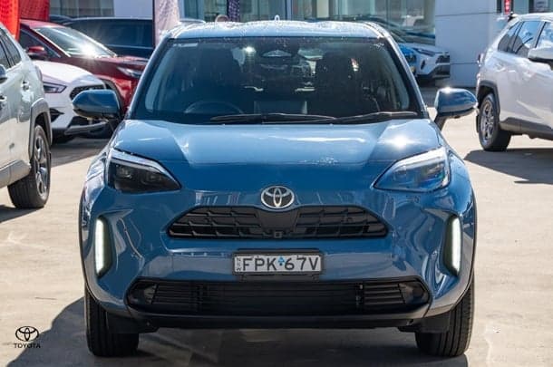 2025 Toyota Yaris Cross GXL in Blue