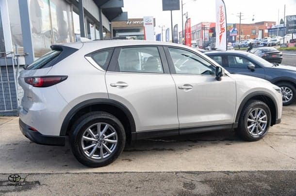 2024 Mazda CX-5 G25 Maxx Sport in Gold