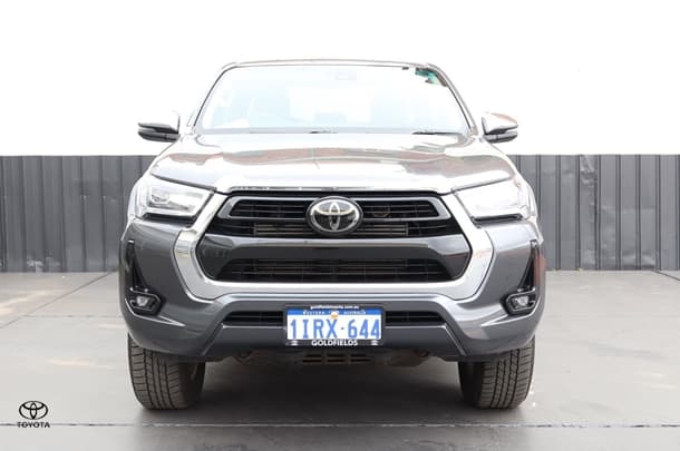 2021 Toyota Hilux SR5 in Grey