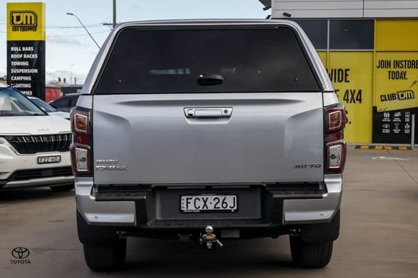 2023 Isuzu D-MAX LS-U in Silver