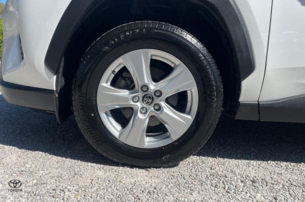 2021 Toyota RAV4 GX AWD in White