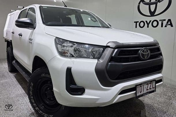 2020 Toyota Hilux SR in White