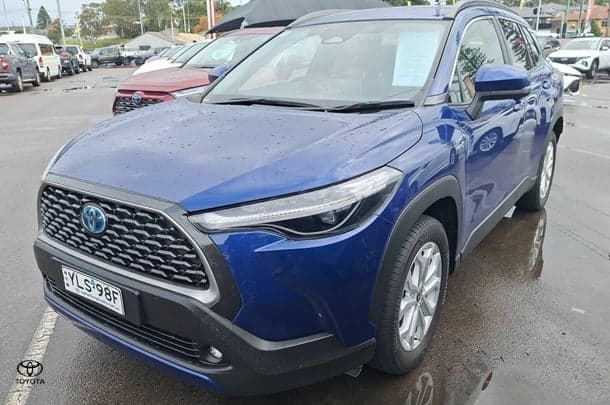 2022 Toyota Corolla Cross GXL in Blue