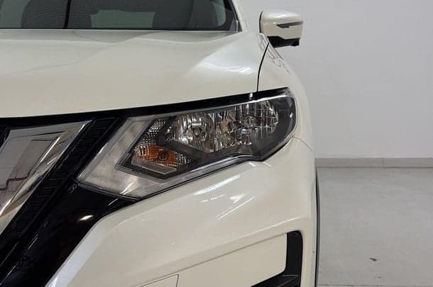 2021 Nissan X-TRAIL ST-L in White