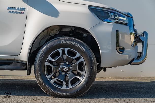 2022 Toyota Hilux SR5 in White