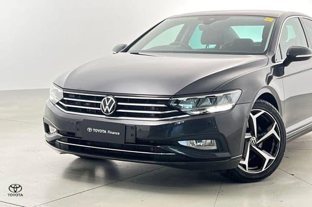 2022 Volkswagen Passat 140TSI Business in Grey