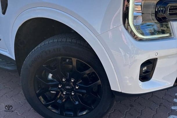 2023 Ford Everest Sport in White