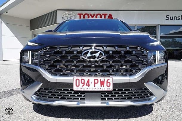 2022 Hyundai Santa Fe Highlander in Black