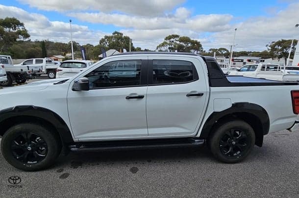 2023 Mazda BT-50 SP in Ice White