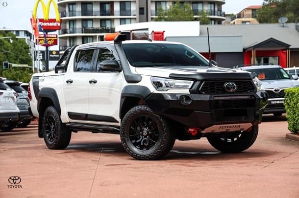 2020 Toyota Hilux Rugged X in White