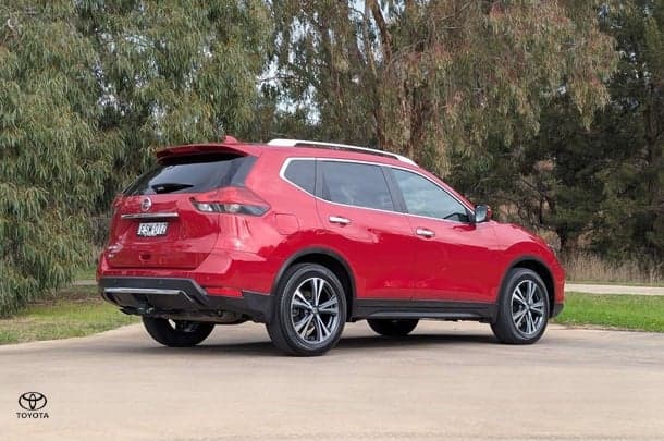 2021 Nissan X-TRAIL ST-L in Red