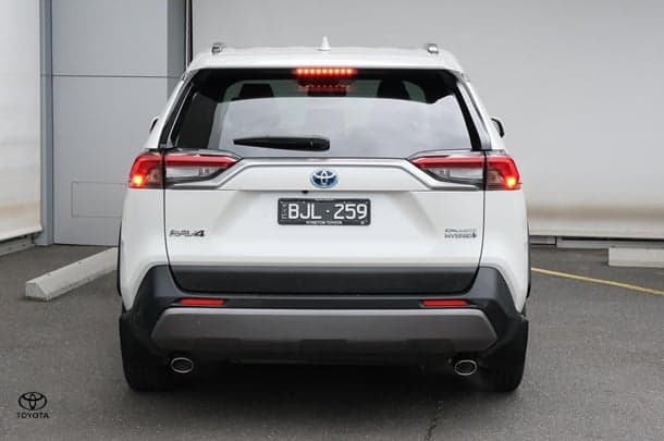 2020 Toyota RAV4 Cruiser in White