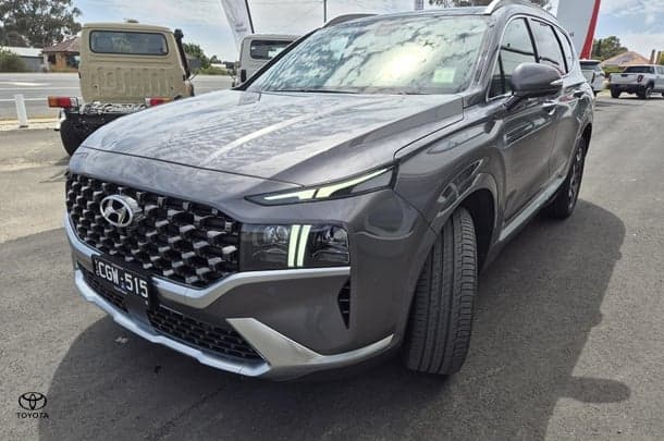 2022 Hyundai Santa Fe Hybrid Highlander in Grey