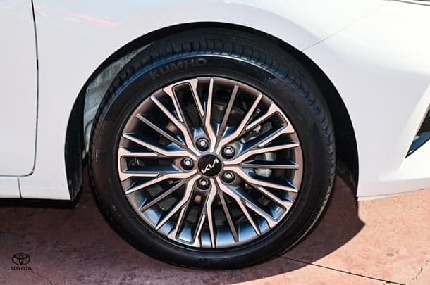 2024 Kia Cerato Sport in White