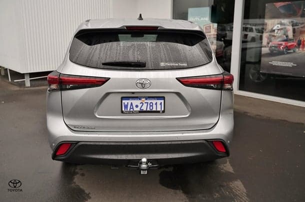 2022 Toyota Kluger GX in Silver