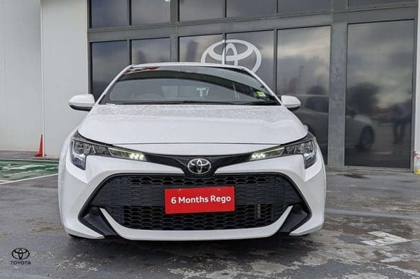 2020 Toyota Corolla Ascent Sport in White