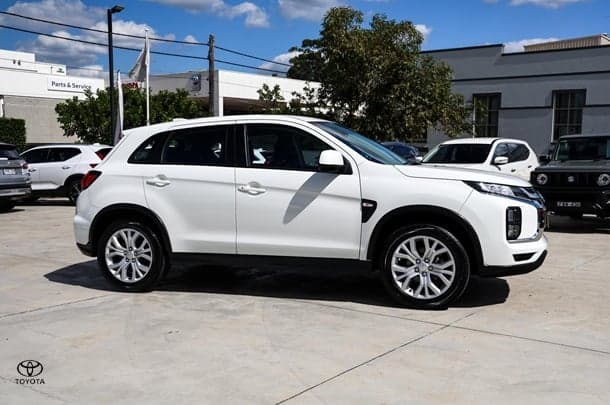 2024 Mitsubishi ASX ES in White