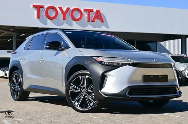 2024 Toyota bZ4X Base in Silver