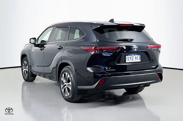 2024 Toyota Kluger GXL in Black
