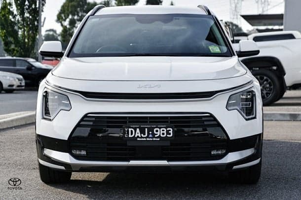 2024 Kia Niro HEV GT-Line in White